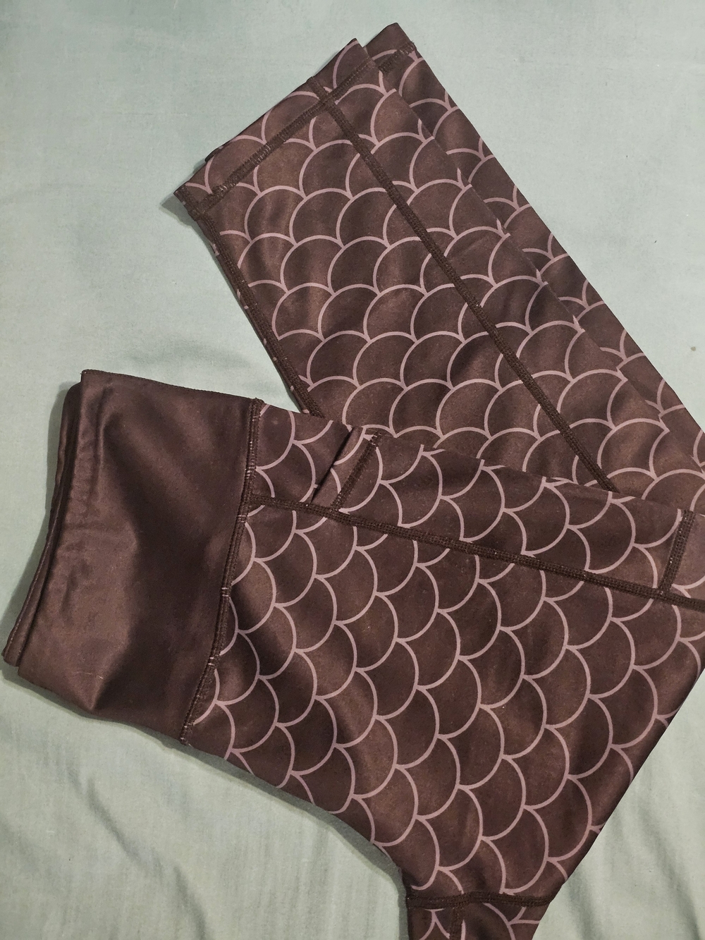 Constantly Varied Gear (CVG) Dragon Scales Capris - Medium
